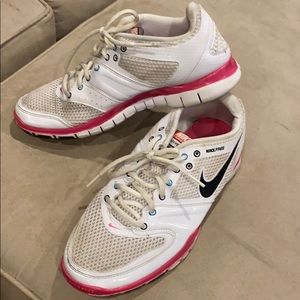 Women’s Nike training sneakers size 9.5